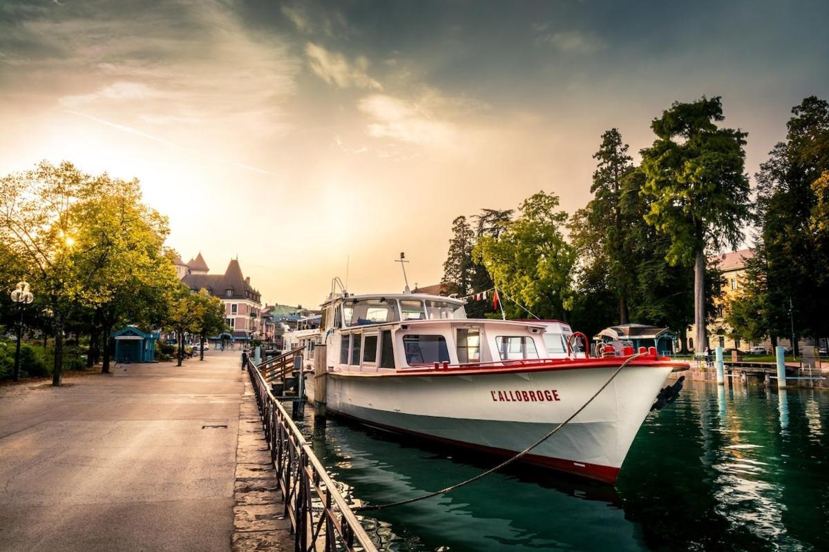 Golden Beach Parking Proche Du Lac Annecy Dış mekan fotoğraf